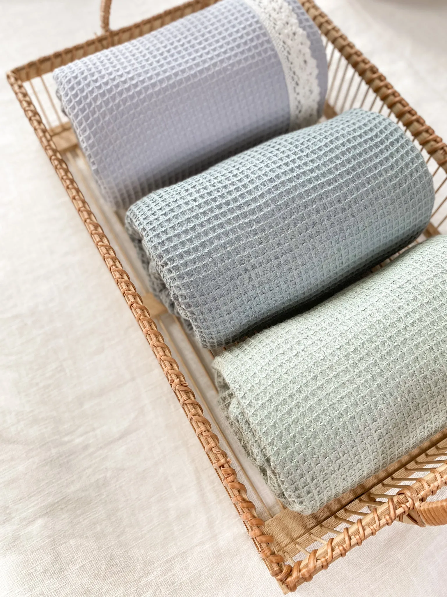 Baby swaddle / soft waffle