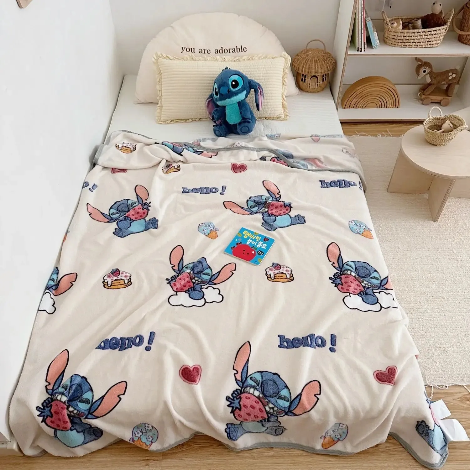 Cartoon Disney Kids Mickey Mouse Snowflake Fleece Blanket Thick Milk Coral Fleece Office Casual Blanket Single Lunch Break Blank (Copy)