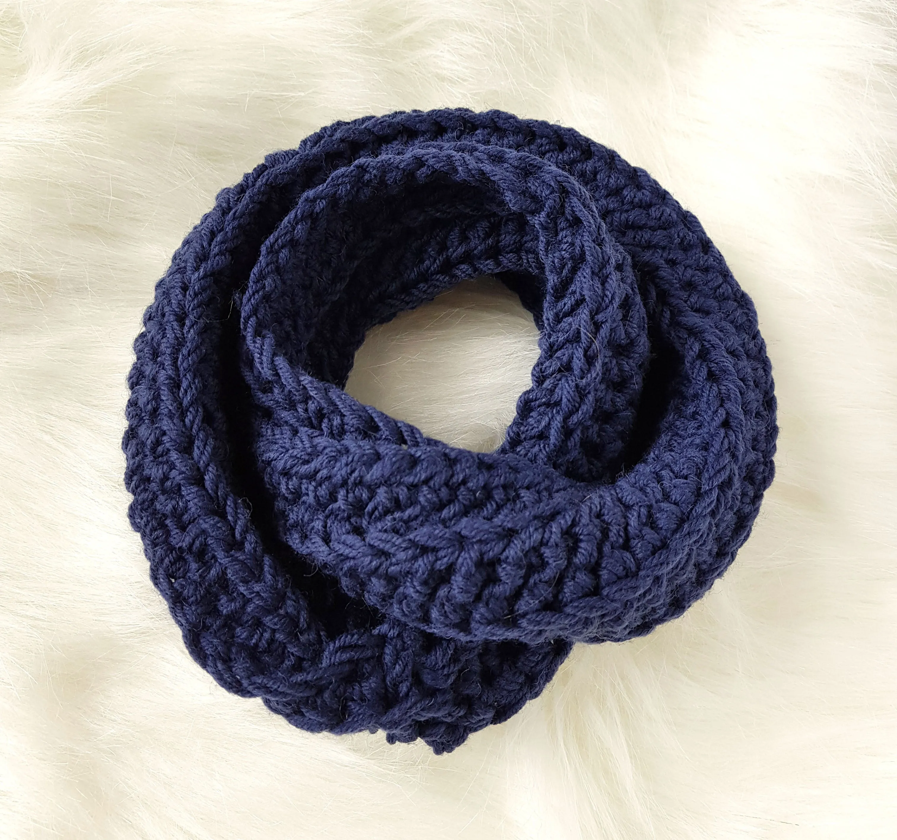 CROCHET PATTERN - Avery Infinity Scarf