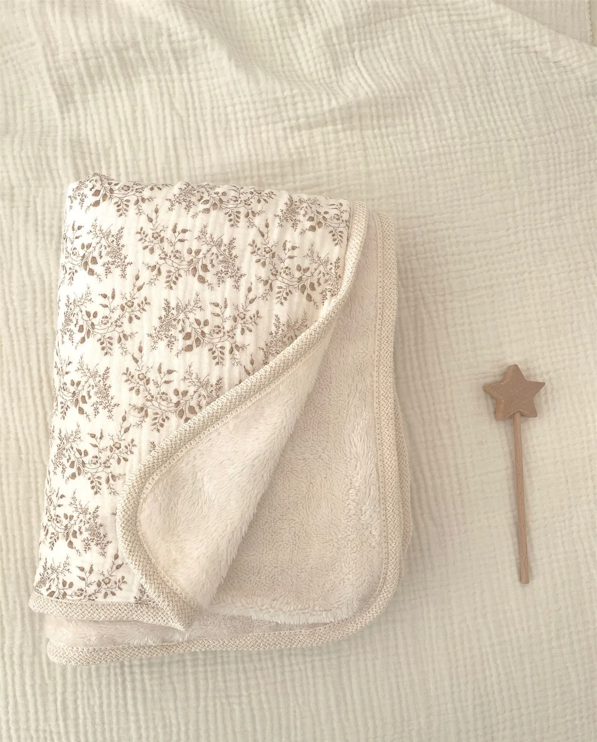 Earthy Cotton and Fluffy Fleece Blanket