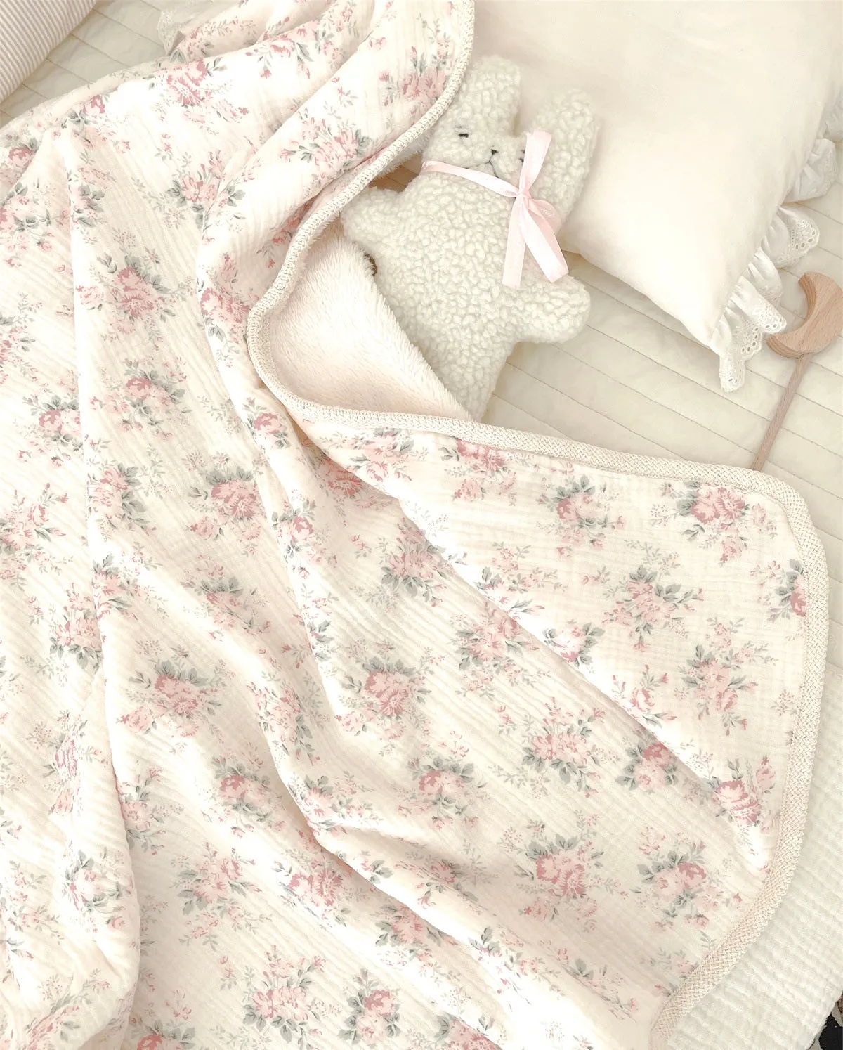 Earthy Cotton and Fluffy Fleece Blanket