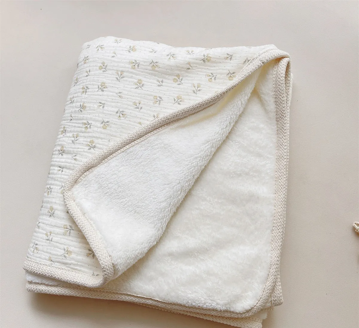 Earthy Cotton and Fluffy Fleece Blanket