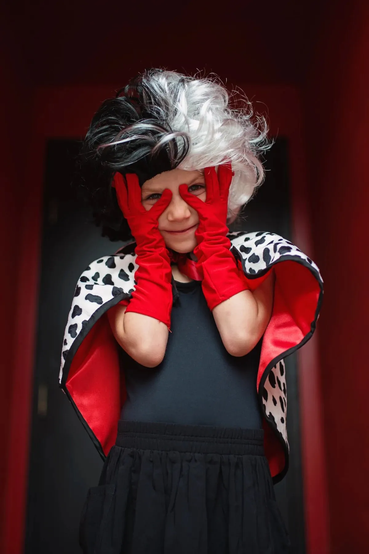 Ella de Vil Cape, Gloves, Wig