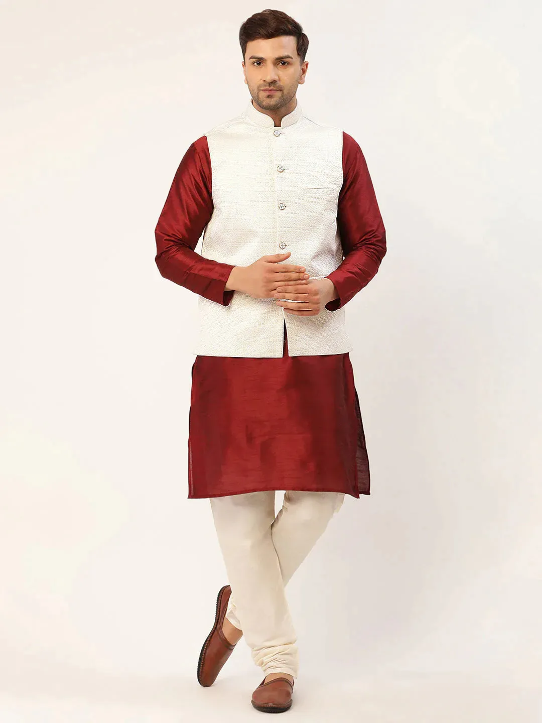 Men'S Solid Kurta Pyjama With White Embroidered Nehru Jacket