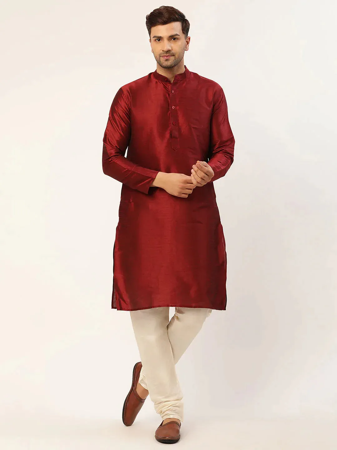 Men'S Solid Kurta Pyjama With White Embroidered Nehru Jacket