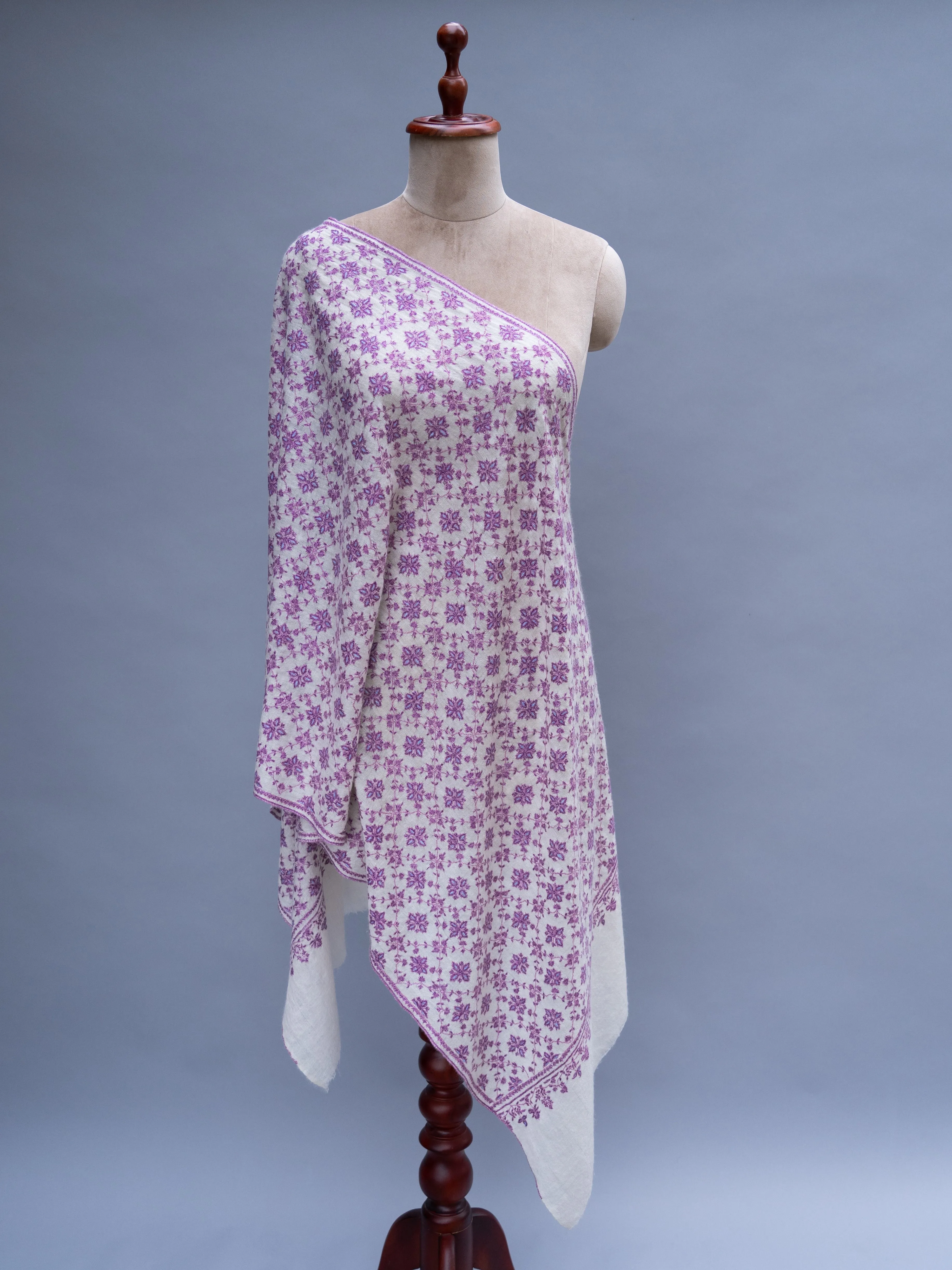 Purple On White Embroidered Women's Fashion Cashmere Scarf