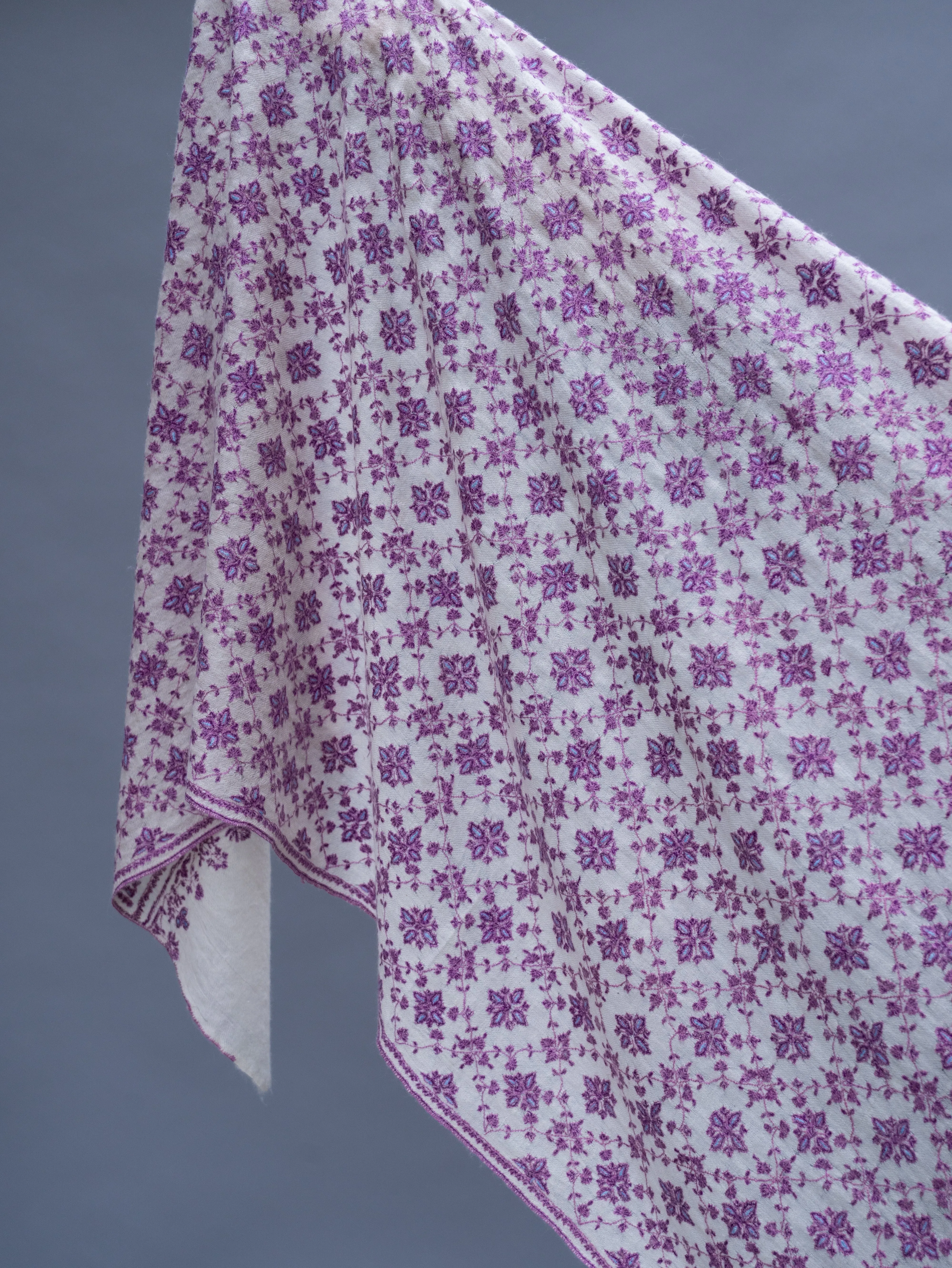 Purple On White Embroidered Women's Fashion Cashmere Scarf