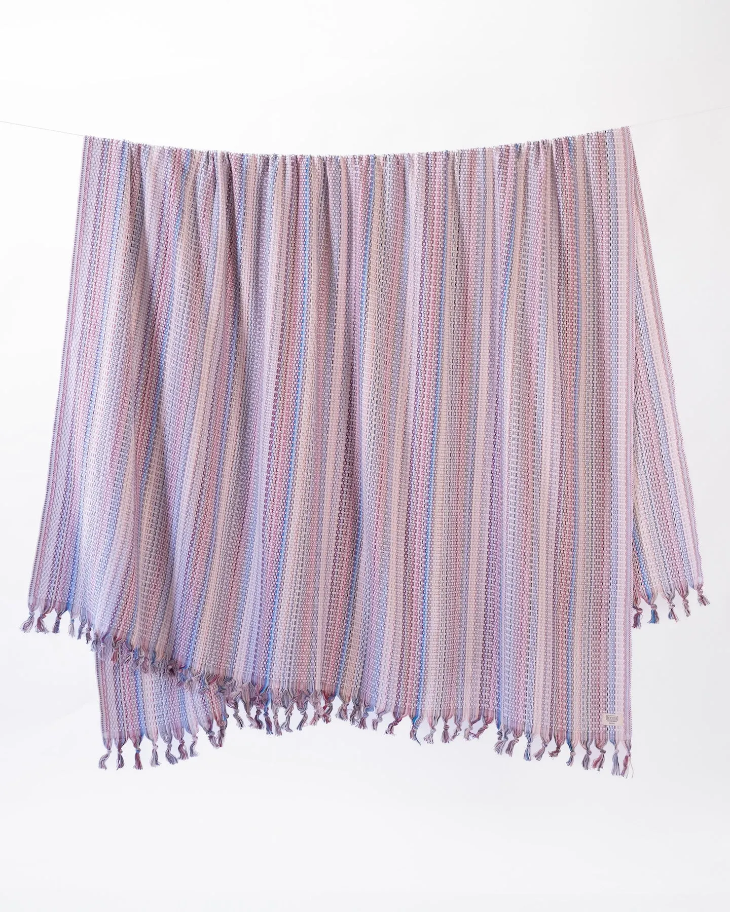 The Labyrinth Blanket in White