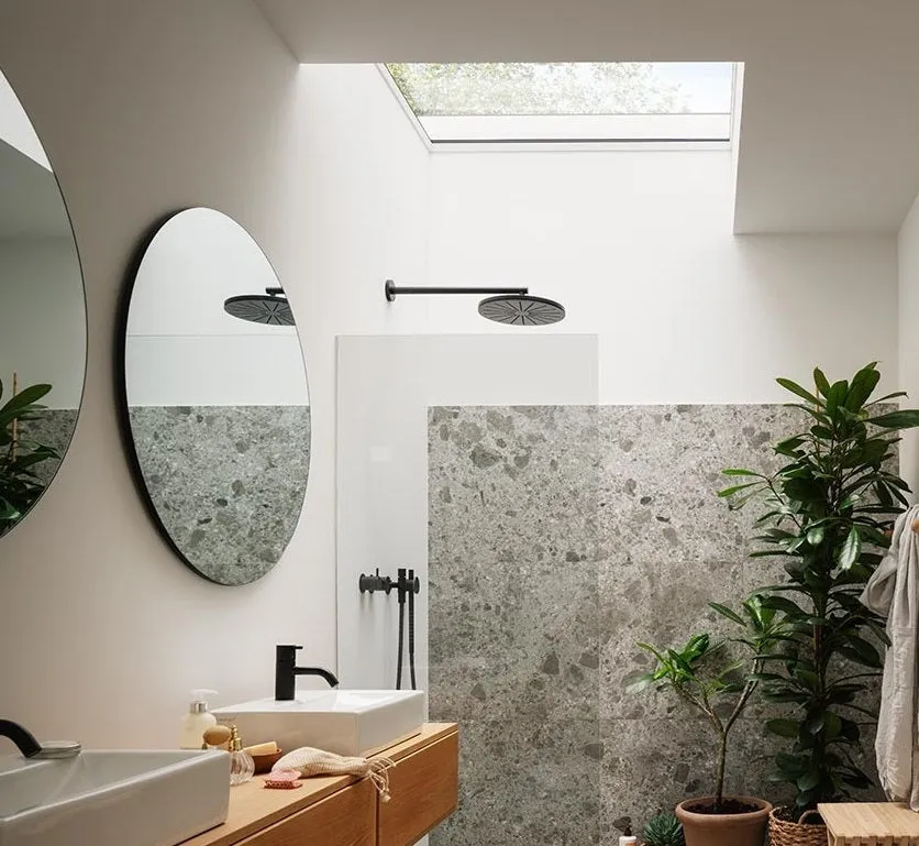 VELUX CVU 120090 1093 INTEGRA® SOLAR Curved Glass Rooflight Package 120 x 90 cm (Including CVU Double Glazed Base & ISU Curved Glass Top Cover)