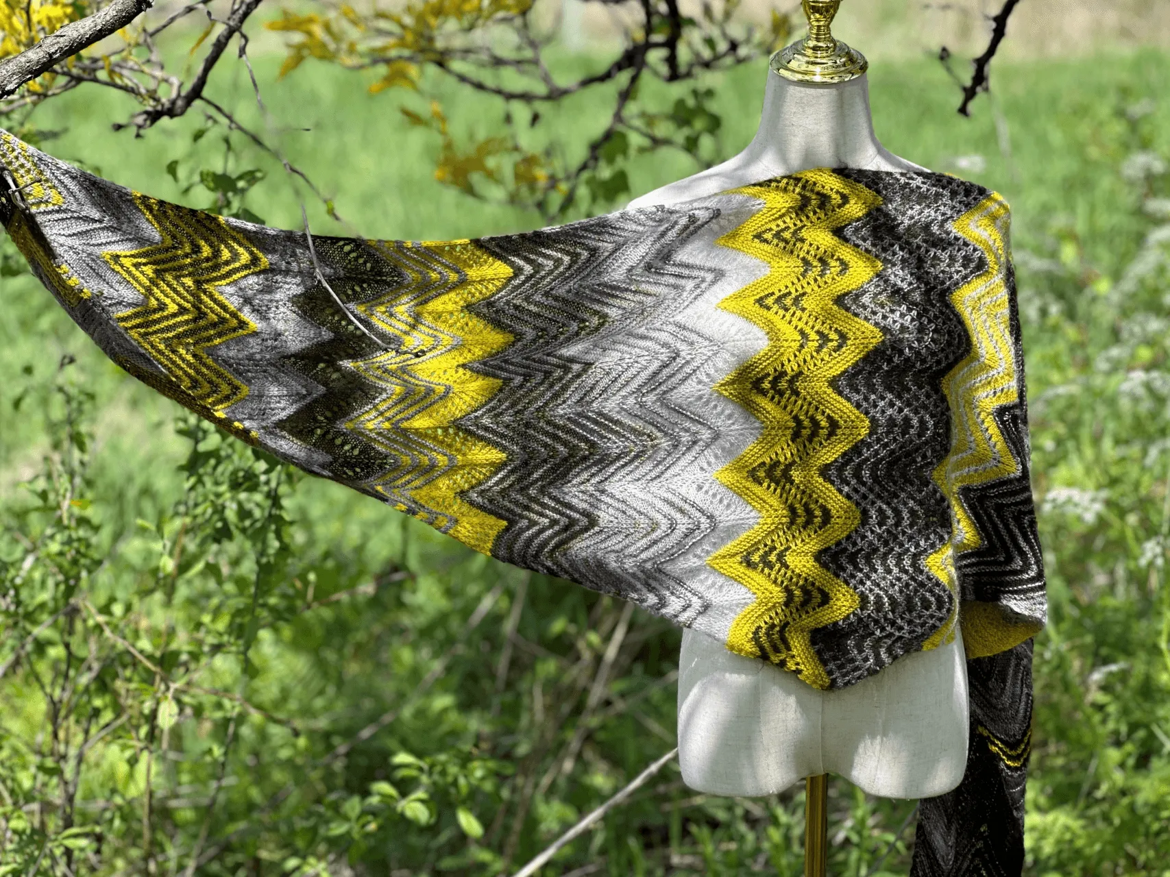 Zigging the Zag Shawl | Knitting Kit
