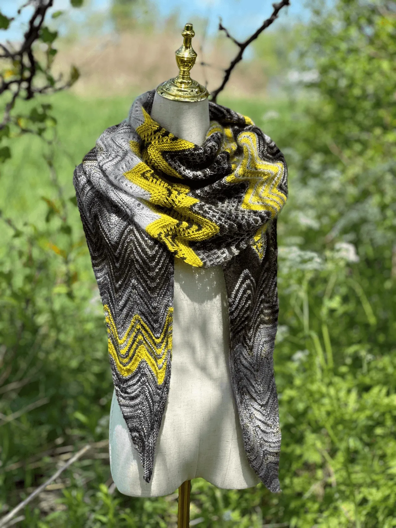 Zigging the Zag Shawl | Knitting Kit